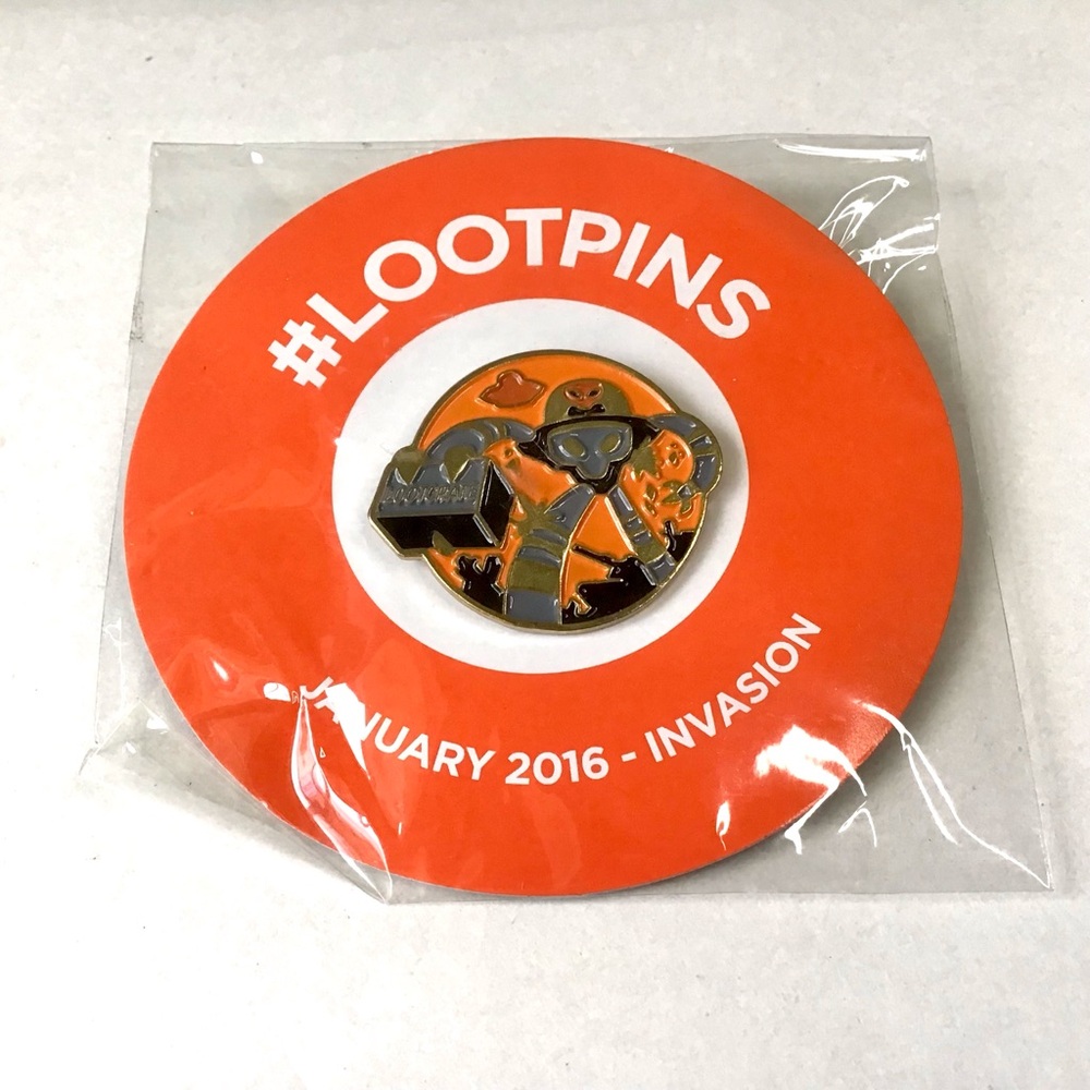 Loot Crate Lootpins Invasion NEW Alien Robot Collectible Enamel Pin January 2016
